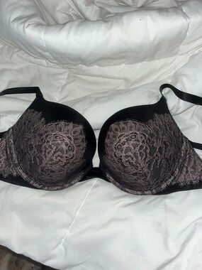 Victoria’s Secret Push Up Bra Size 36DD